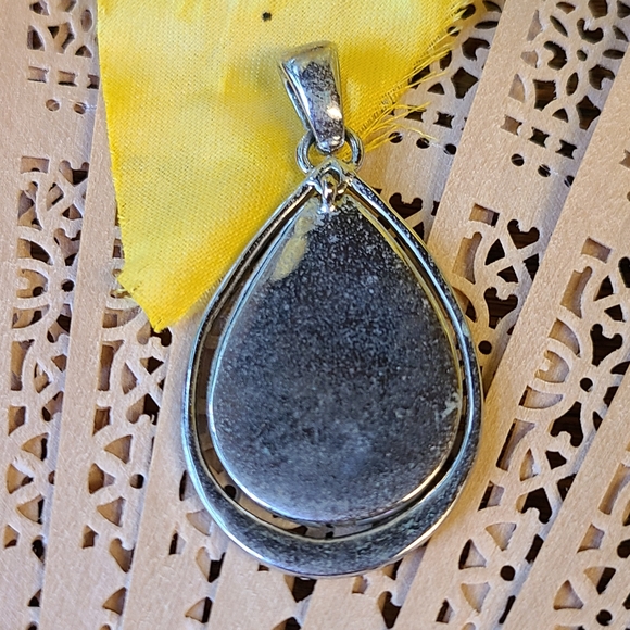 Lia Sophia Abalone Pendant Teardrop - Picture 4 of 11